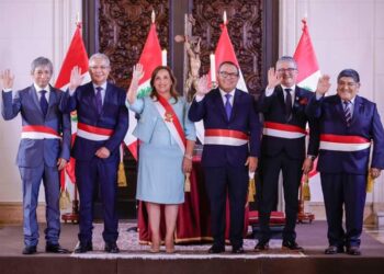 Dina Boluarte juramenta a nuevos ministros de Defensa, Energía y Minas, Economía y Ambiente