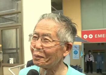 Alberto Fujimori anuncia que Fuerza Popular postulará en las próximas elecciones