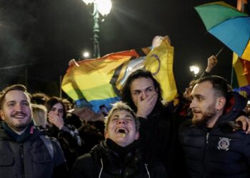 Mundo: Grecia aprueba matrimonio homosexual