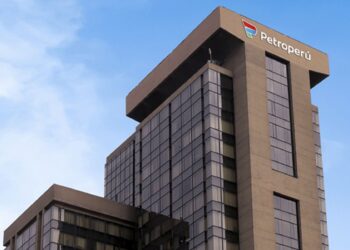 Gobierno continúa dando facilidades a Petroperú pese a pérdidas que ascienden a 800 millones de dólares
