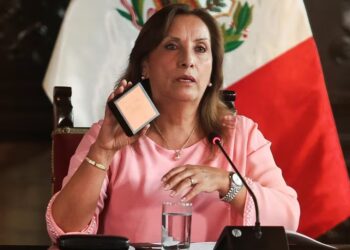 “Solo uso la marca Unique”: Dina Boluarte asegura que sus joyas no son costosas
