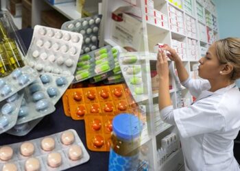 Perú: desabastecimiento de medicinas pone en riesgo a miles de pacientes  