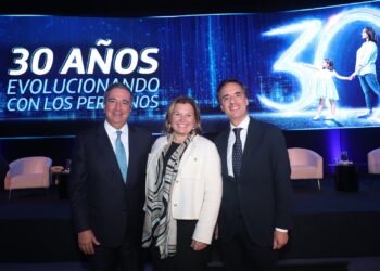 Telefónica conmemora 30 años en Perú con casi 4 millones de hogares con acceso a fibra óptica