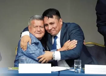 César Acuña no está de vacaciones, sigue trabajando por la región La Libertad