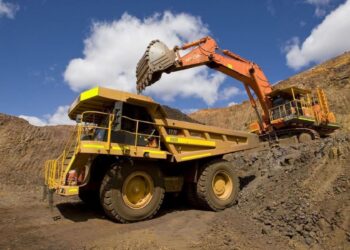 En los últimos cinco años, el presupuesto para combatir la minería ilegal se redujo en 37 %