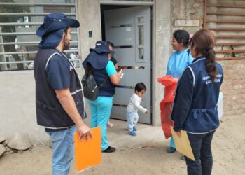 Brigadas de salud monitorean calles de Trujillo para captar últimos niños a vacunar