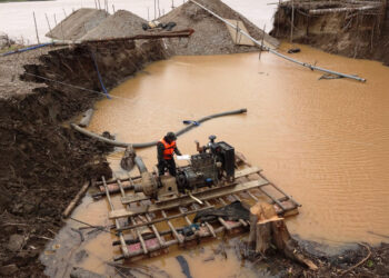 Gobierno implementará estrategia integral contra la minería ilegal