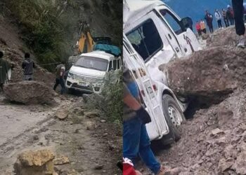 Cajamarca: roca gigante impacta contra miniván y no se reportan heridos