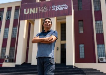 Ingeniero mecánico de la UNI triunfa en el sector aeroespacial de Brasil implementando satélites