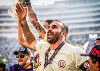 Cuelga los guantes: José Carvallo anuncia su retiro del fútbol profesional luego de 22 años de carrera