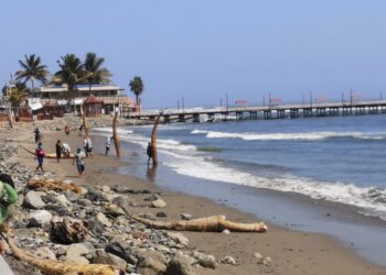 Pese a atentado contra totorales, balneario de Huanchaco es reconocido mundialmente