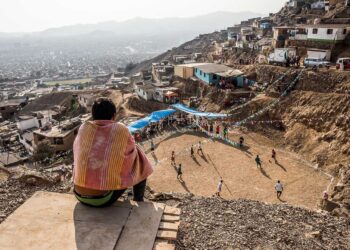 Perú: la pobreza urbana se mantiene como deuda pendiente del Estado