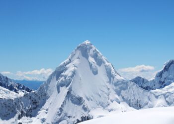 Áncash: desaparecen tres estudiantes de montañismo en el nevado Artesonraju