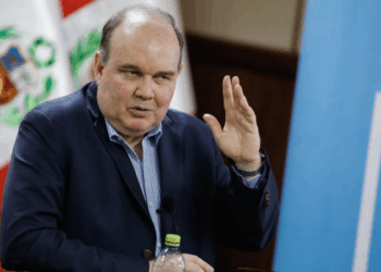 Rafael López Aliaga: «A Carlos Álvarez le pediría: ‘Ayúdanos’ para que sea un zar de la seguridad”