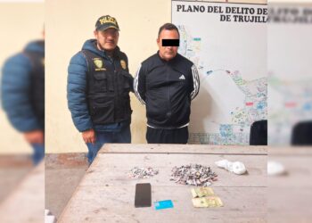 Trujillo: Grupo Terna captura a presunto microcomercializador con 747 ketes de PBC, dinero y celular incautados
