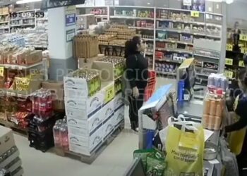 Lima: Policía abate a sujeto que asaltaba tiendas MASS en Ventanilla durante intervención policial
