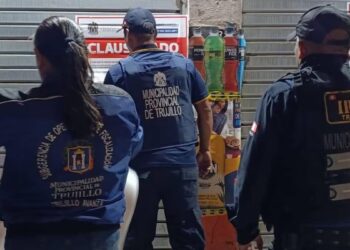 Trujillo: Cierran locales en Santa María por incumplior normas y vender licor sin autorización