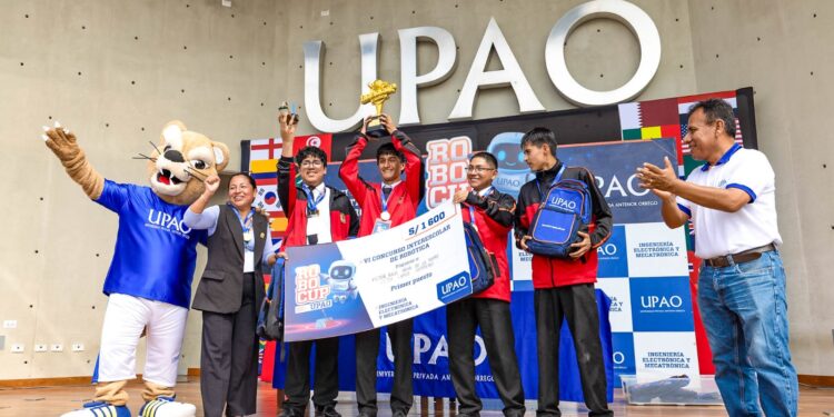 Víctor Raúl Haya de la Torre, campeón de Robocup UPAO 2026