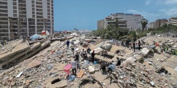 Cuatro peruanos desaparecidos tras devastadores terremotos en Venezuela