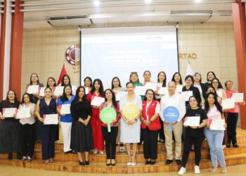 Mujeres emprendedoras fortalecen su liderazgo y capacidades empresariales mediante programa de mentorías