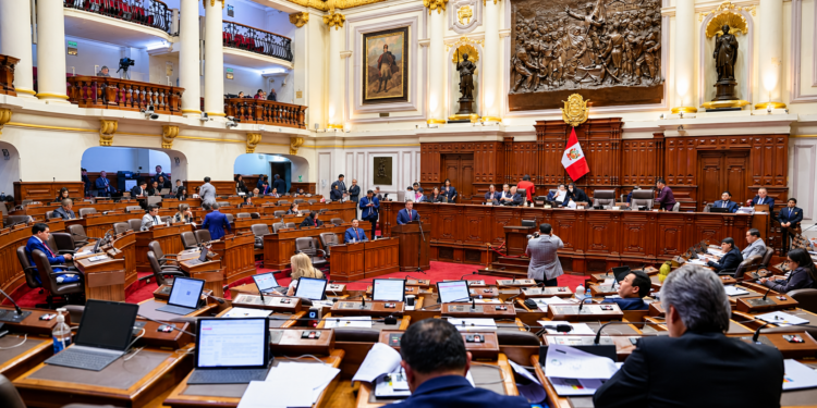 Congreso reduce facultades legislativas solicitadas por el Ejecutivo